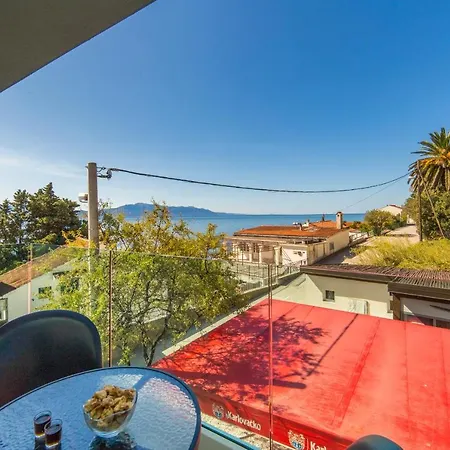 アパート Zvonik ブリスト