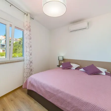 Zvonik * 布里斯特