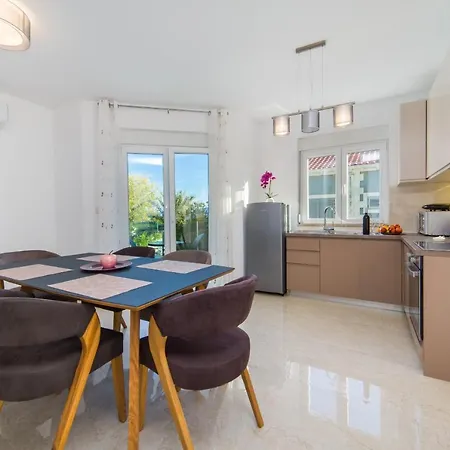 Apartment Zvonik *