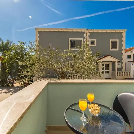 公寓 Zvonik 布里斯特