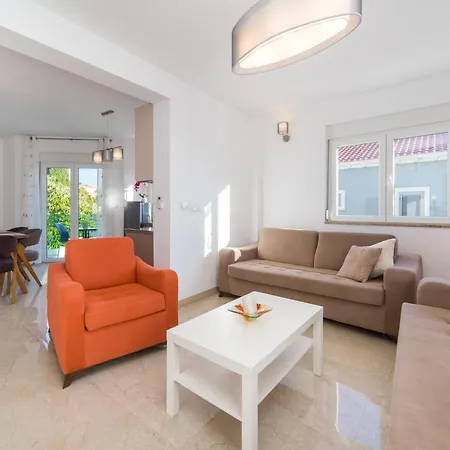 Zvonik 公寓 布里斯特